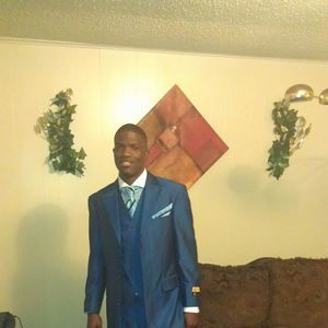 Meet your Posher, Akeema